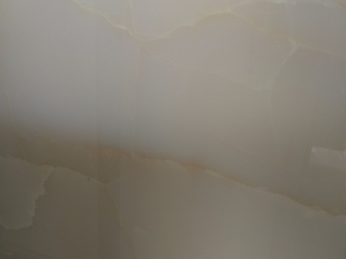 White onxy